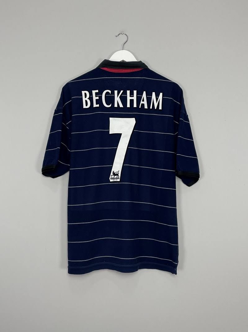 Manchester United 1999/2000 Away Retro Shirt