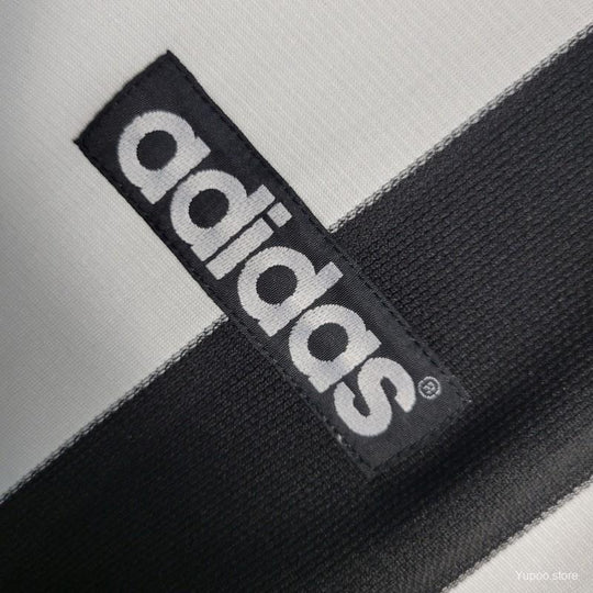 Newcastle United 1995/1997 Home Retro Shirt