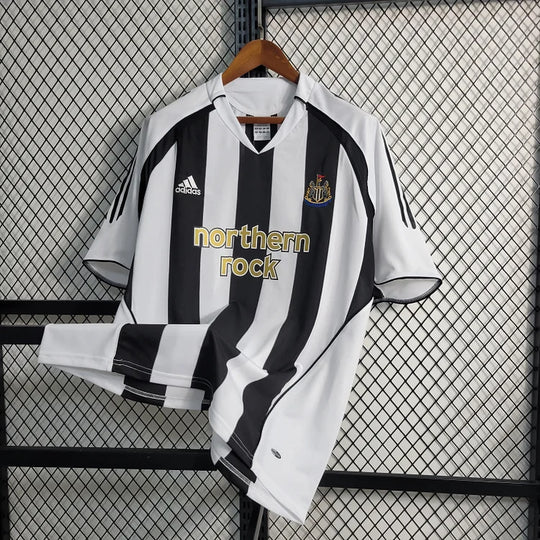 Newcastle United 2004-2006 Home Retro Shirt
