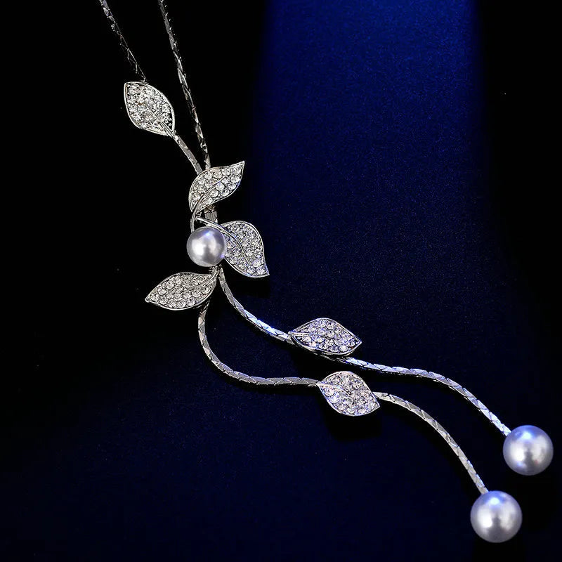 pearl-leaf-necklace