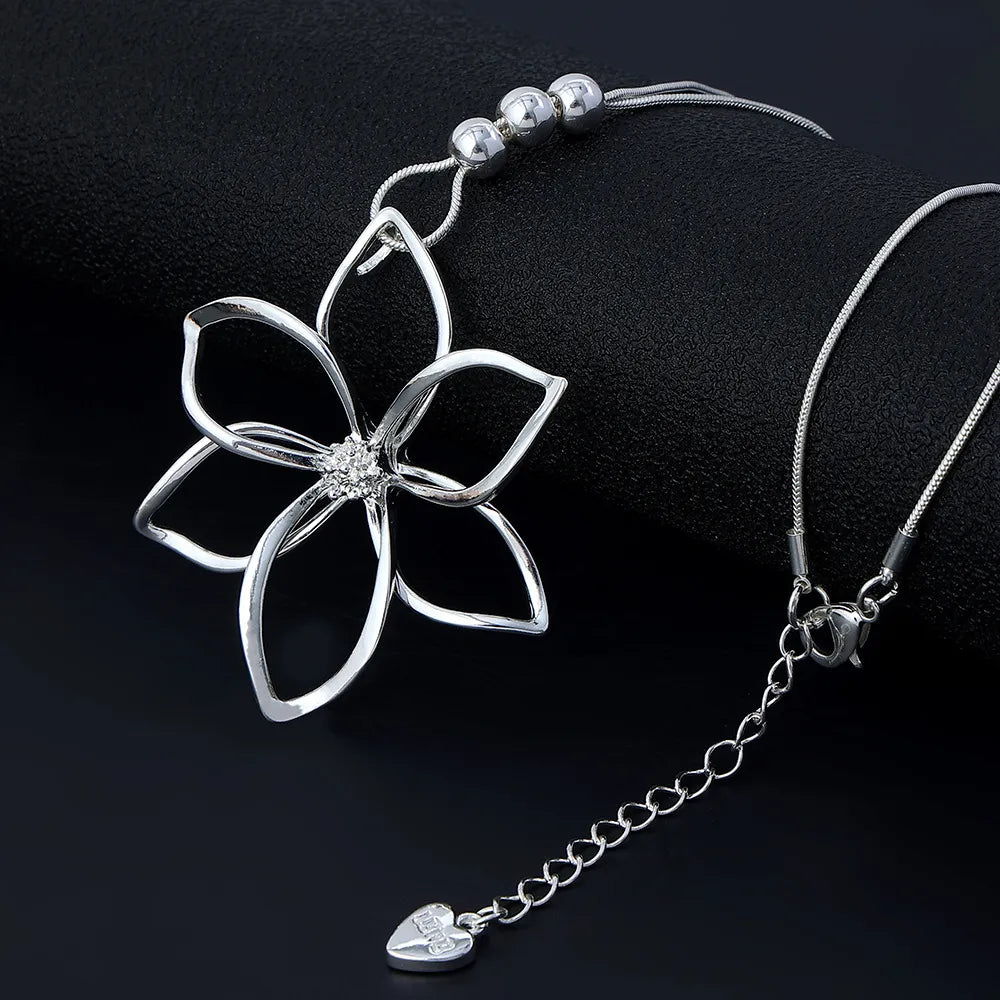 metal-flower-pendant