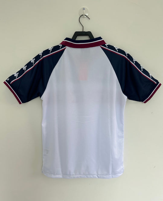 Manchester City 1997/1998 Away Retro Shirt