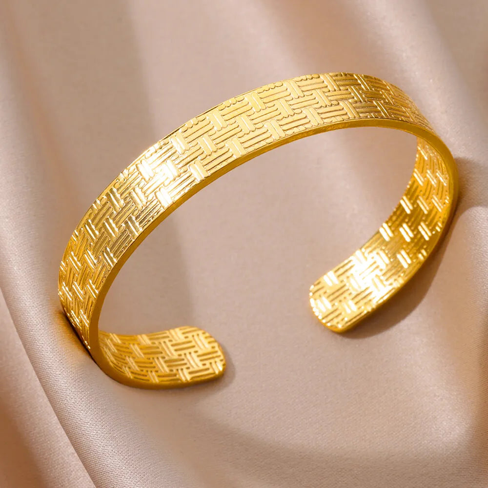 gold-plated-charm-bracelet