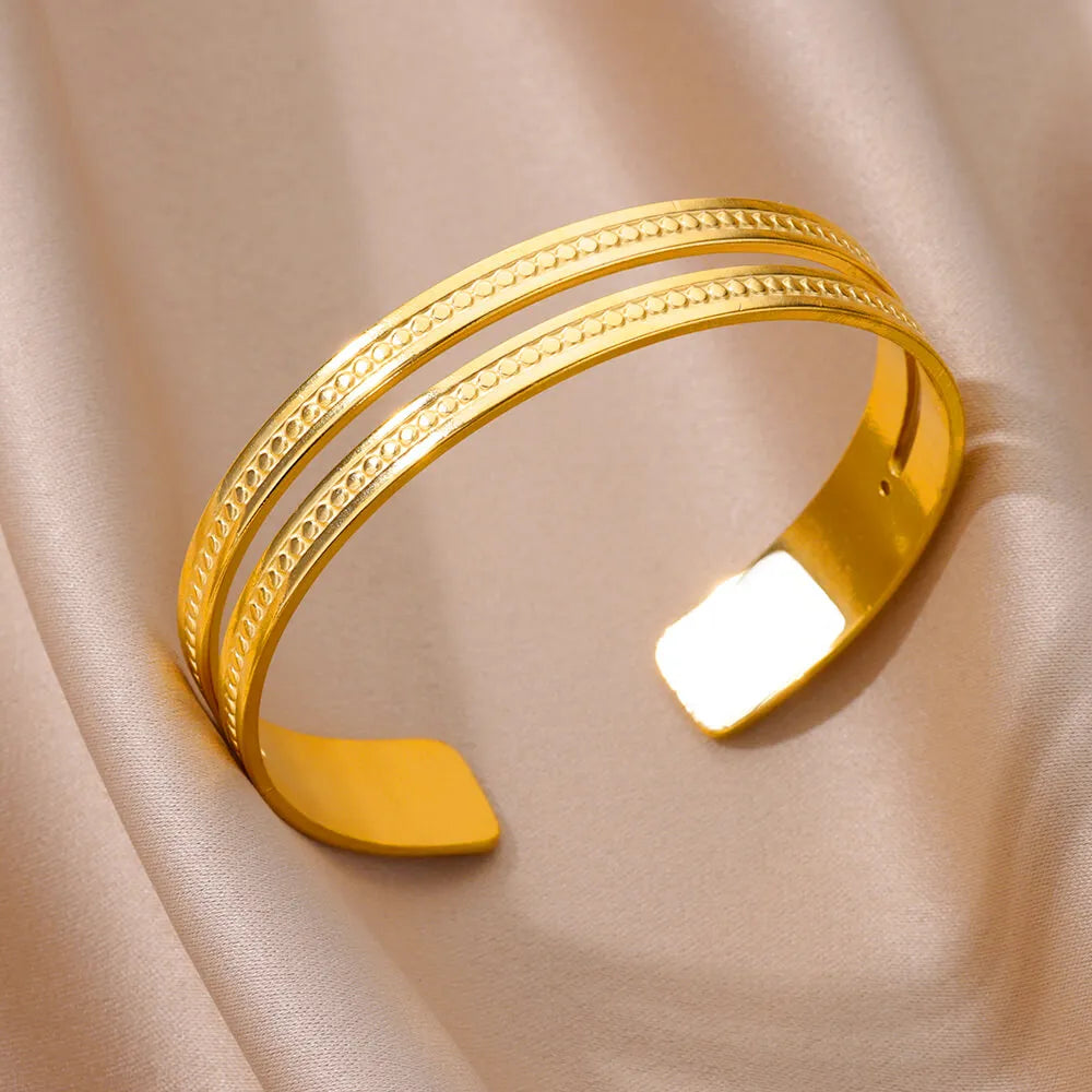 gold-plated-charm-bracelet