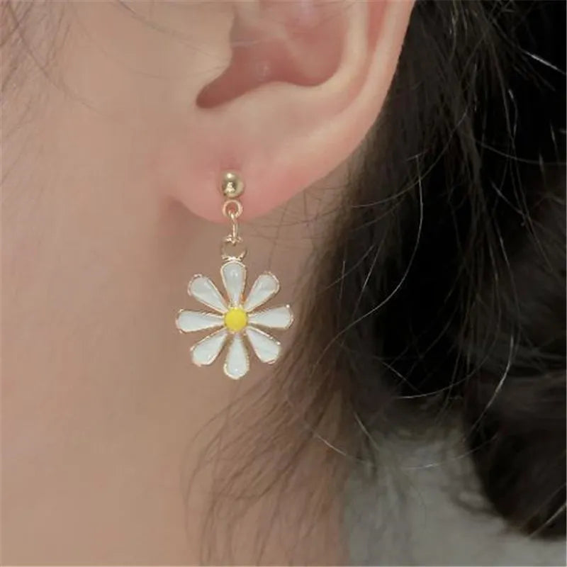 daisy-flower-earrings - Famzoa