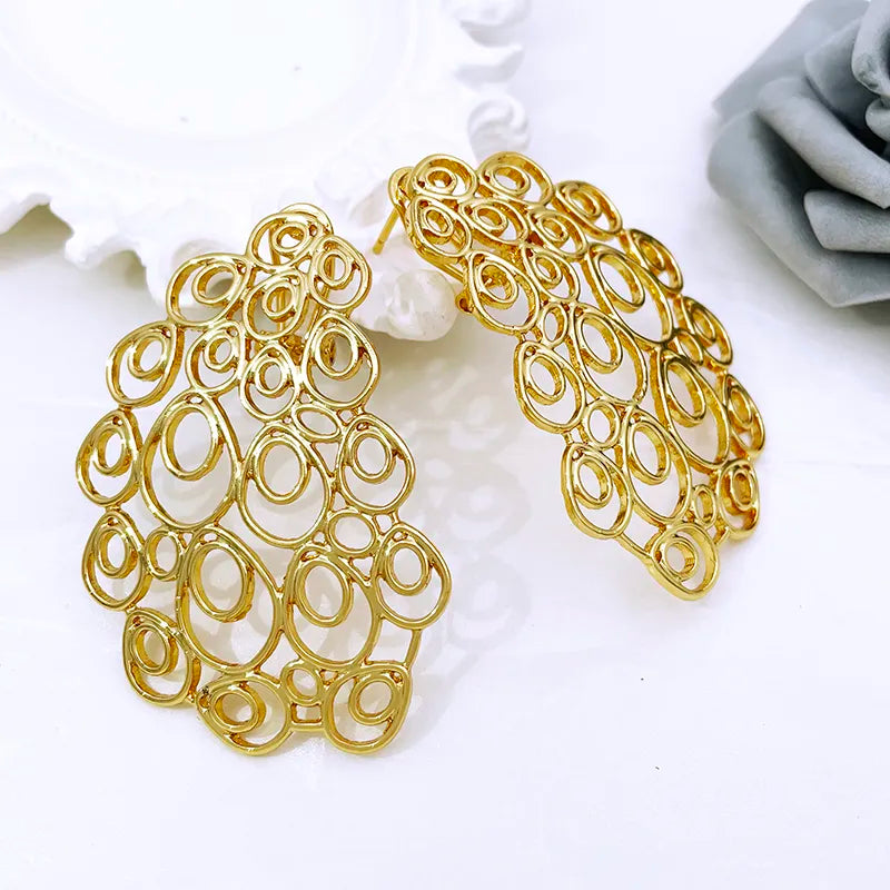 18k-gold-hoop-earrings - Famzoa