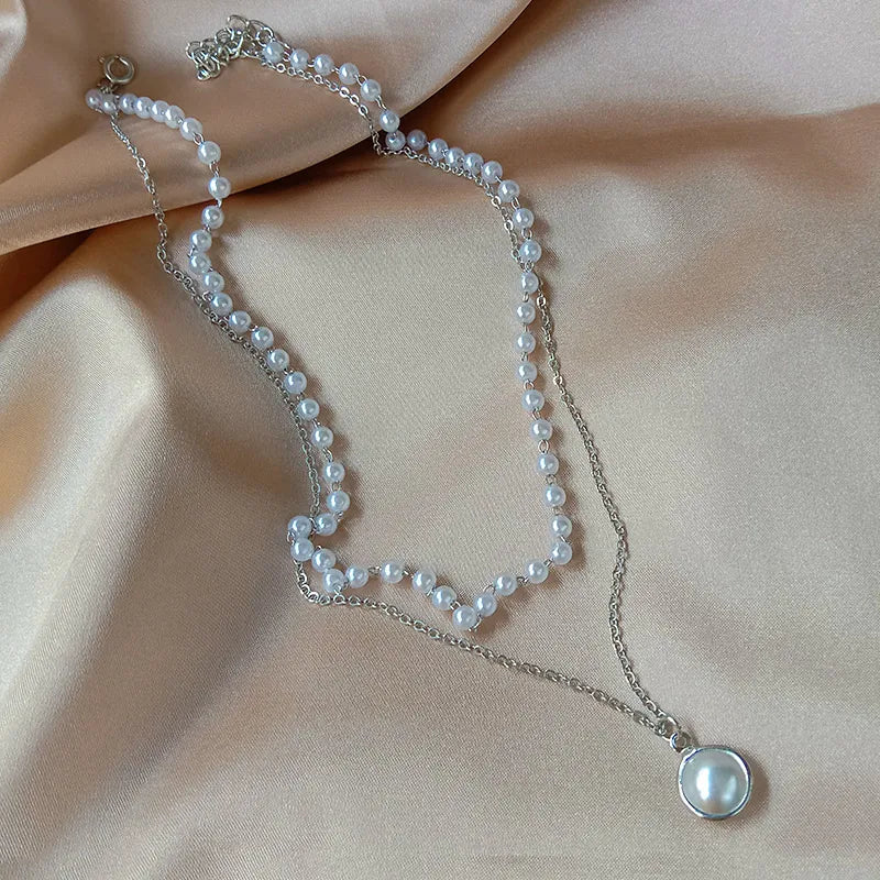 pearl-necklace-with-pendant