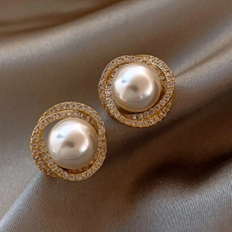 circle-pearl-earrings - Famzoa