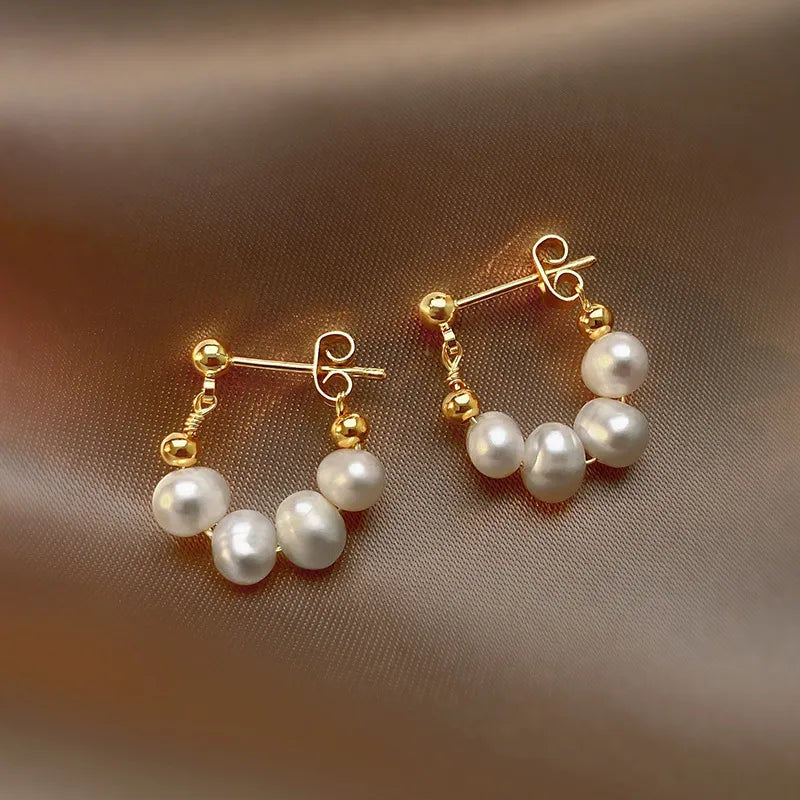 pearl-circle-earrings - Famzoa