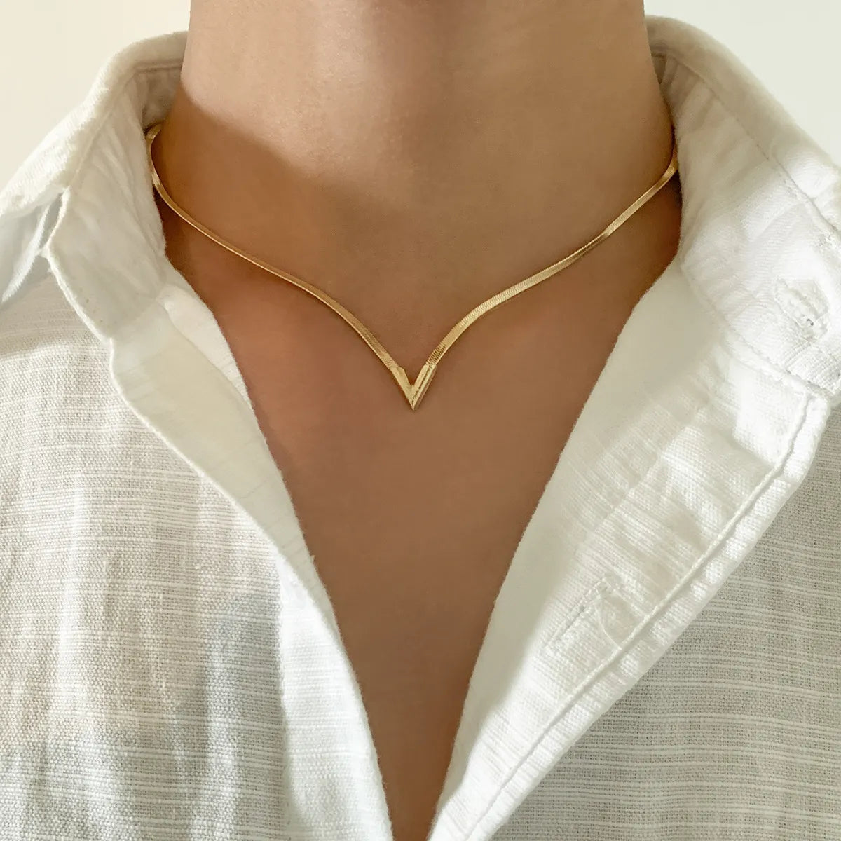 v-shaped-necklace