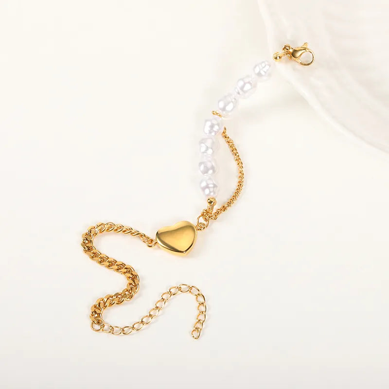 pearl-bracelet-with-heart-charm