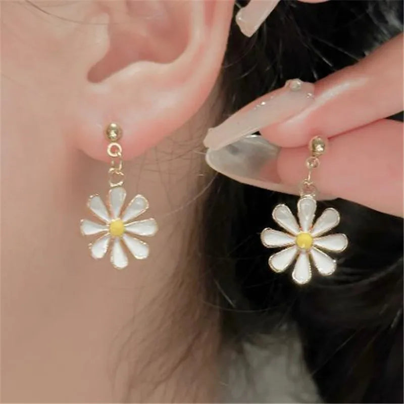 daisy-flower-earrings - Famzoa