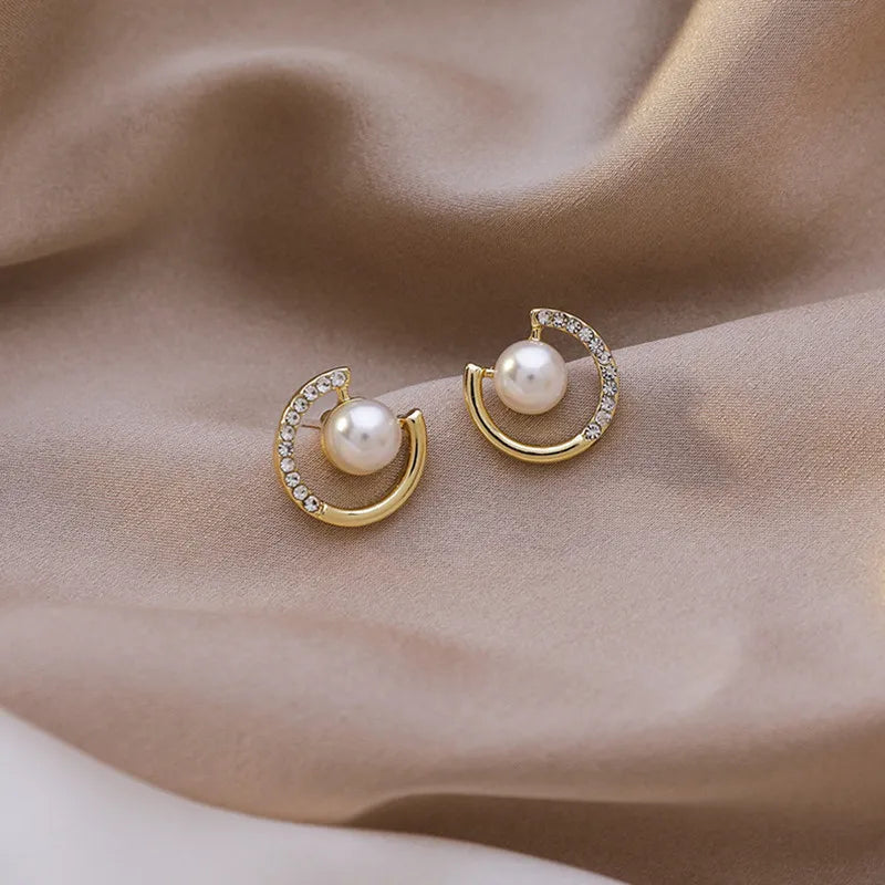 circle-pearl-earrings - Famzoa