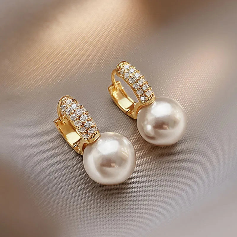 pearl-circle-earrings - Famzoa