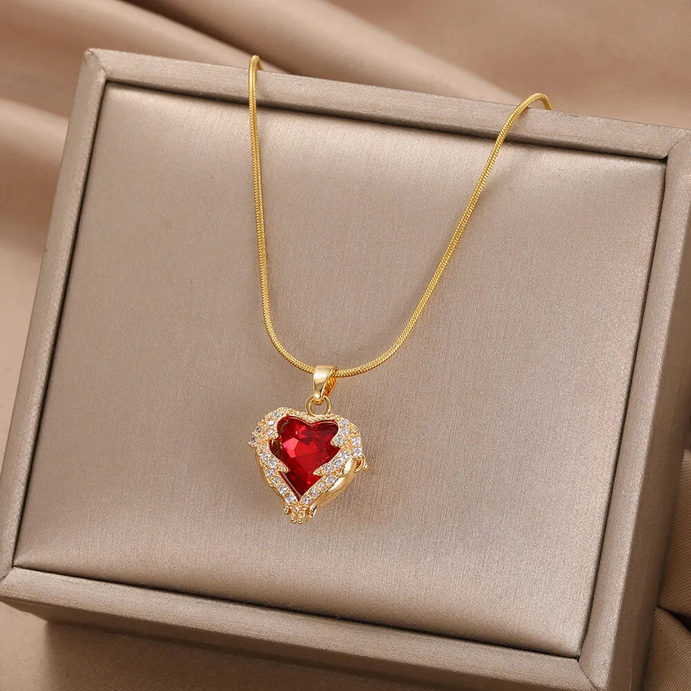 heart-pendant-necklace-gold