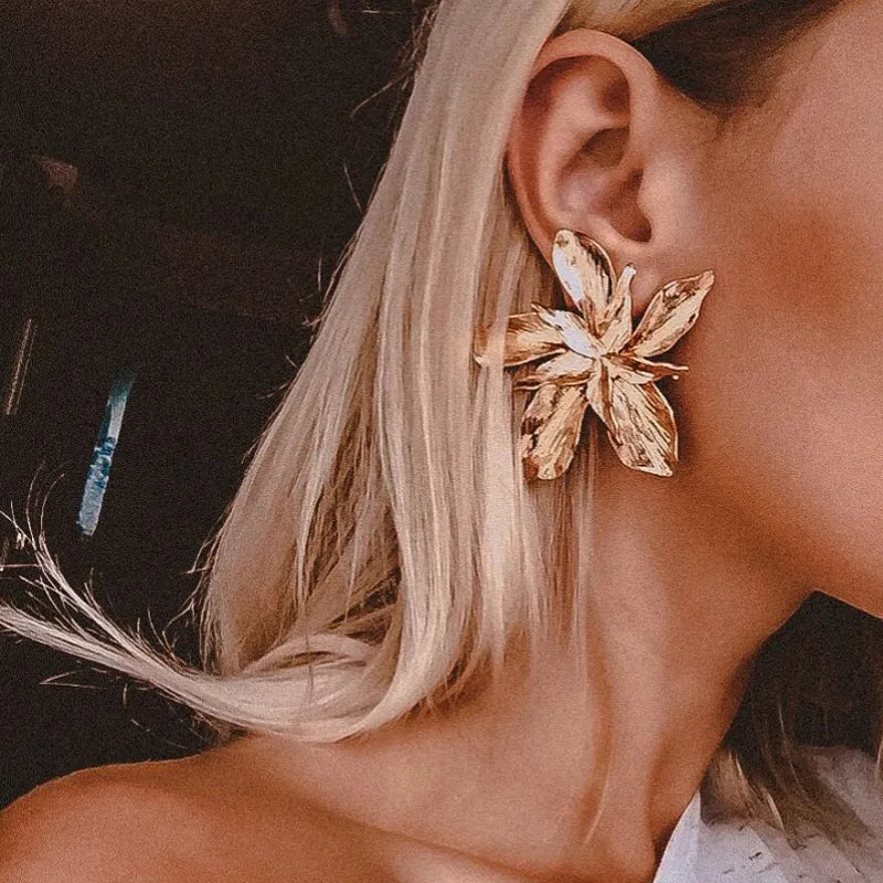 big-flower-earrings - Famzoa