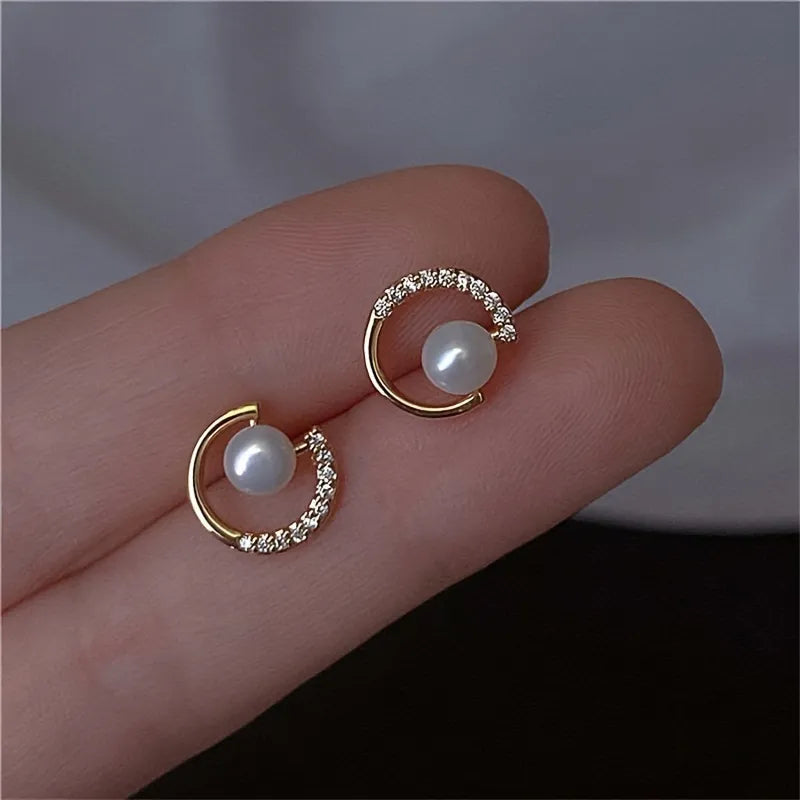 circle-pearl-earrings - Famzoa