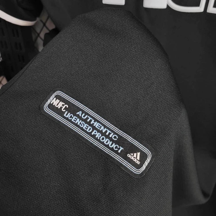 Newcastle United 2000-2001 Away Retro Shirt