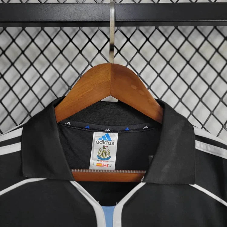 Newcastle United 2000-2001 Away Retro Shirt