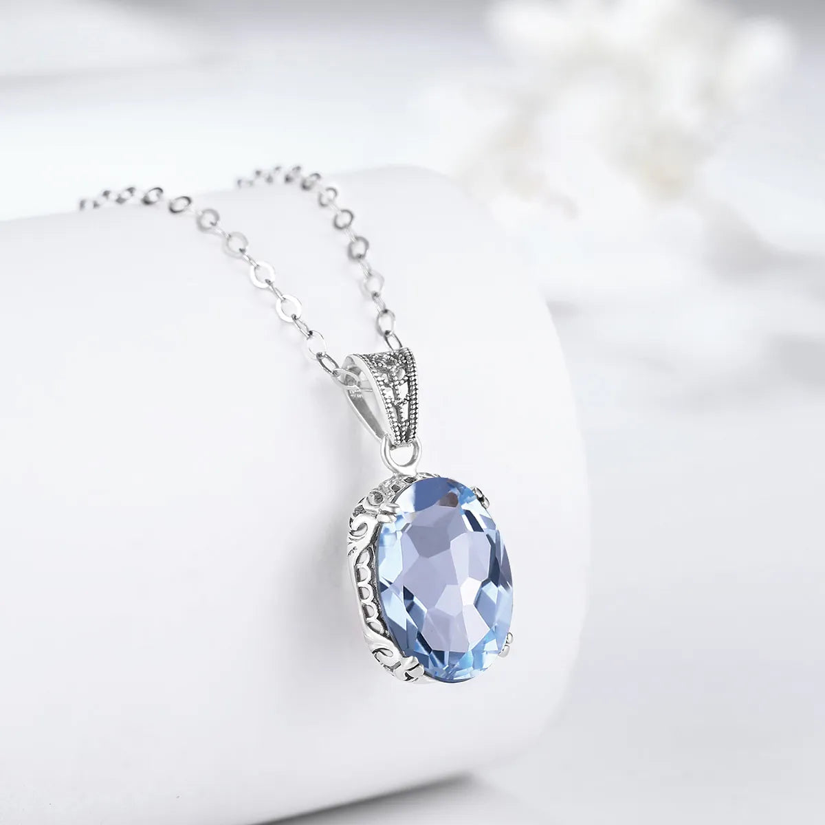 gemstone-pendant-necklace