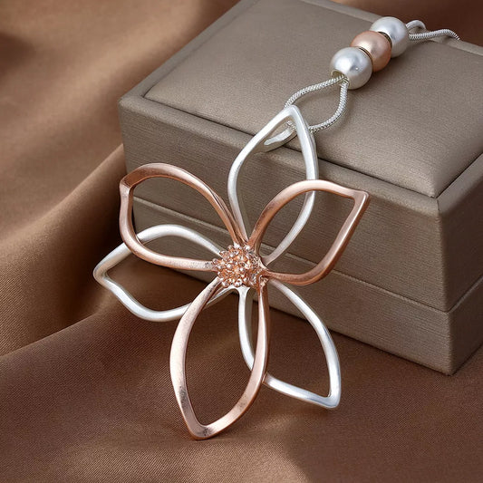 metal-flower-pendant